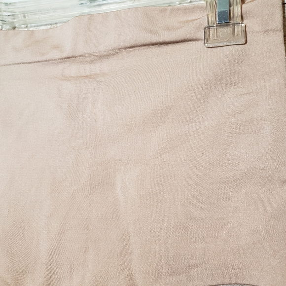 SKIMS Clay Sculpting High Waist Thong NWT Tan Shapewear Kim Kardashian - Picture 9 of 10